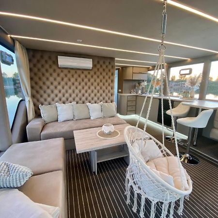 فندق Lieblingsplatz Parey - Schwimmendes Hausboot المظهر الخارجي الصورة